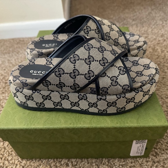 Gucci GG Platform Slide Sandals - Picture 3 of 6